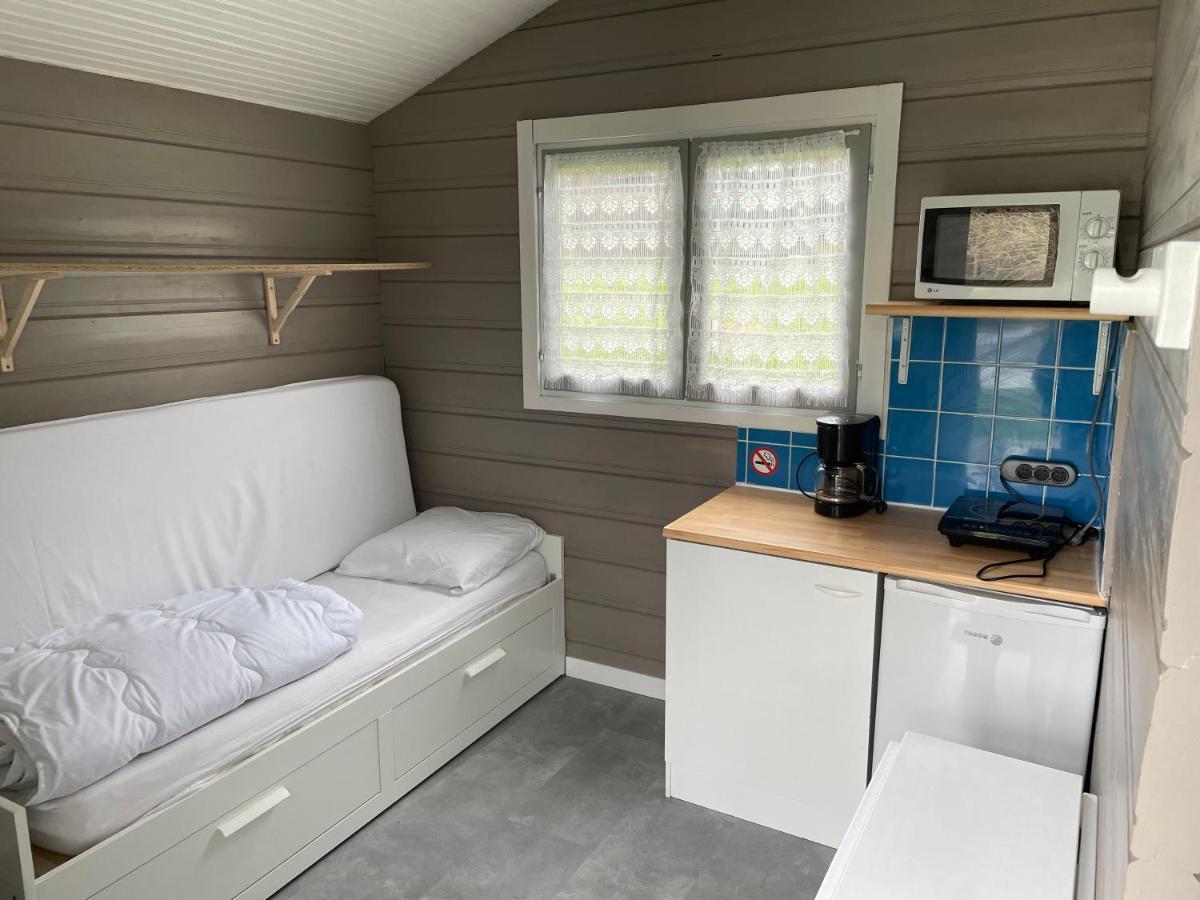 Camping Les Etoiles Saint-Sornin-Lavolps Esterno foto