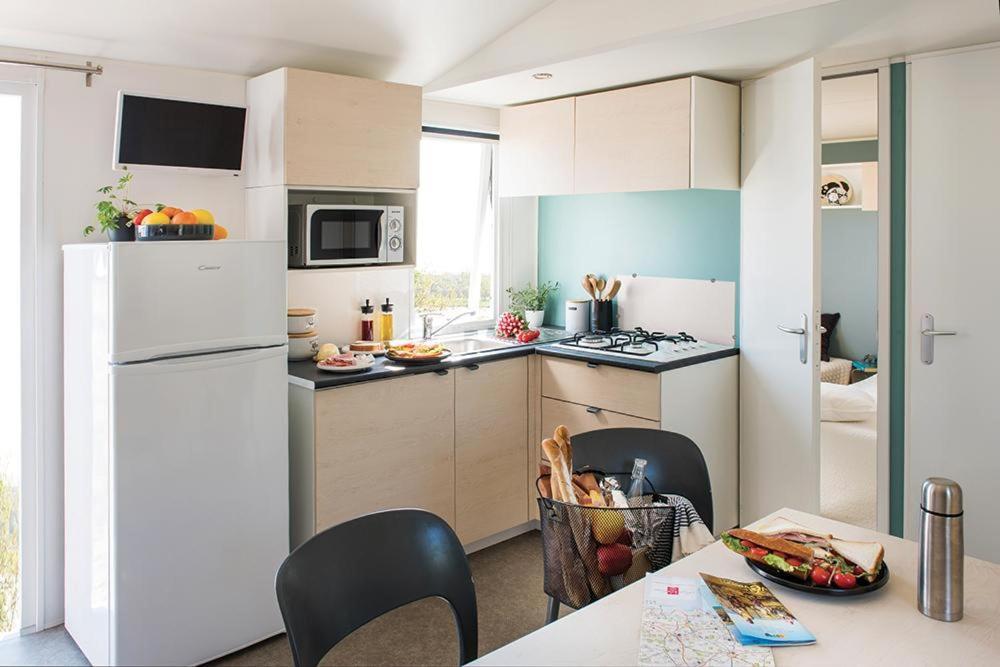 Camping Les Etoiles Saint-Sornin-Lavolps Esterno foto