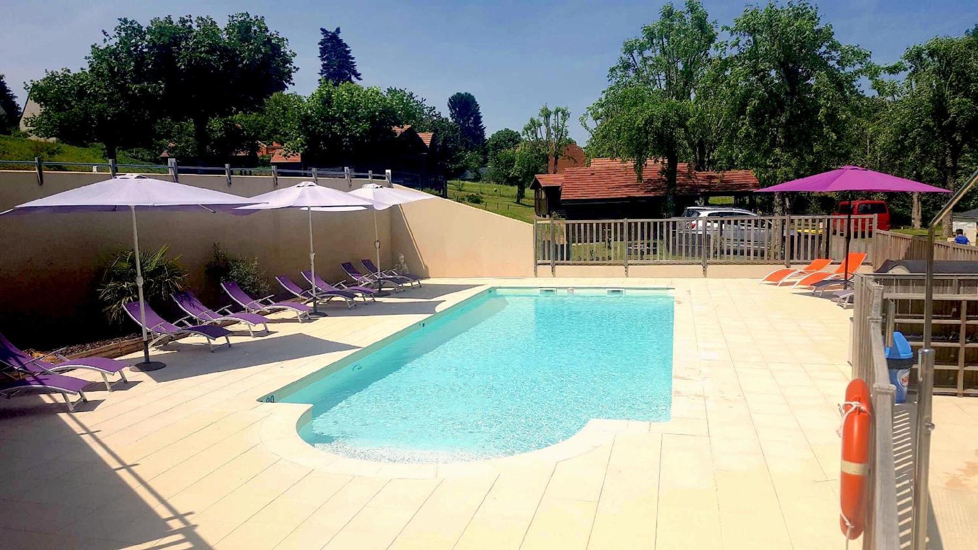 Camping Les Etoiles Saint-Sornin-Lavolps Esterno foto