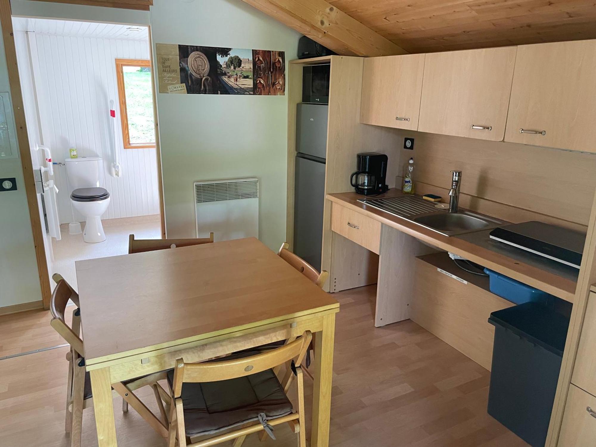 Camping Les Etoiles Saint-Sornin-Lavolps Esterno foto