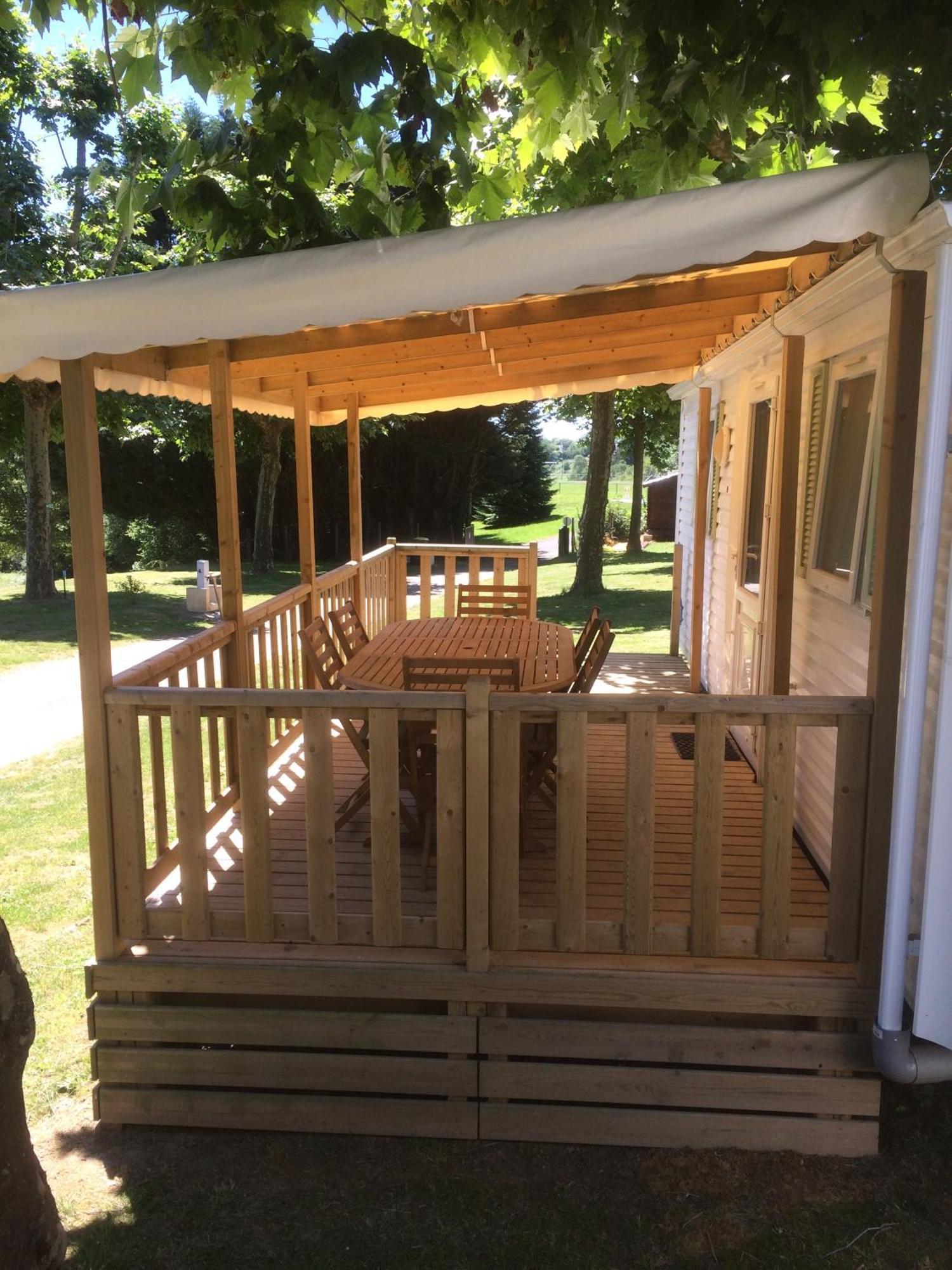 Camping Les Etoiles Saint-Sornin-Lavolps Esterno foto