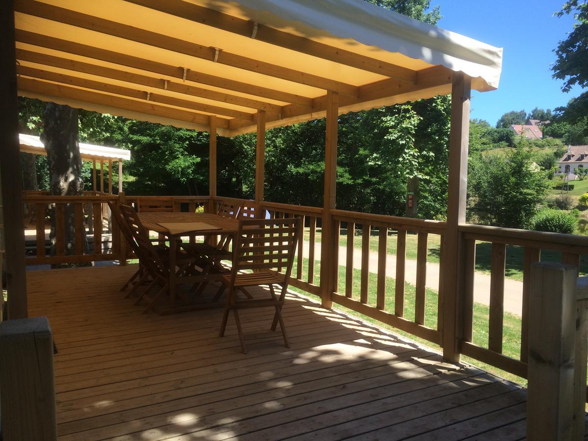 Camping Les Etoiles Saint-Sornin-Lavolps Esterno foto