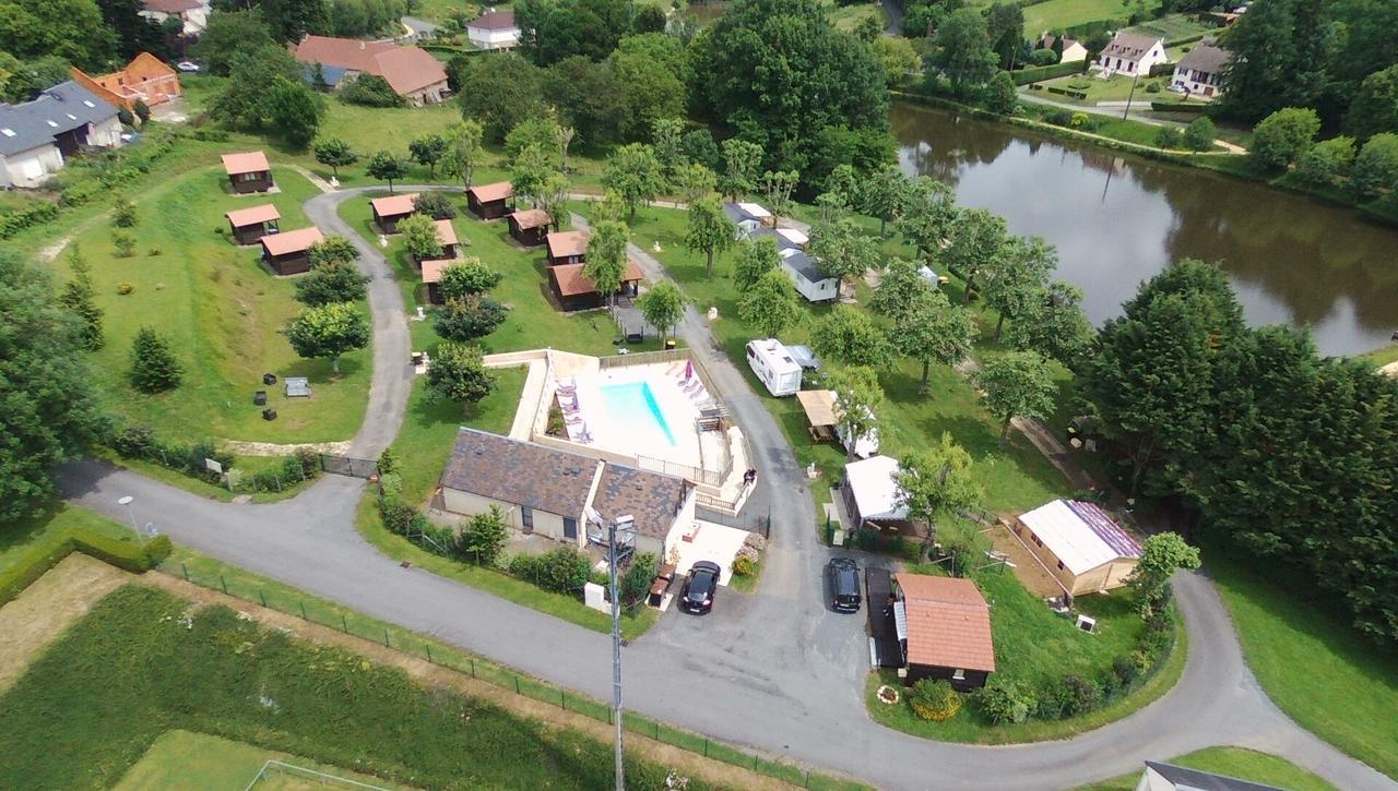 Camping Les Etoiles Saint-Sornin-Lavolps Esterno foto